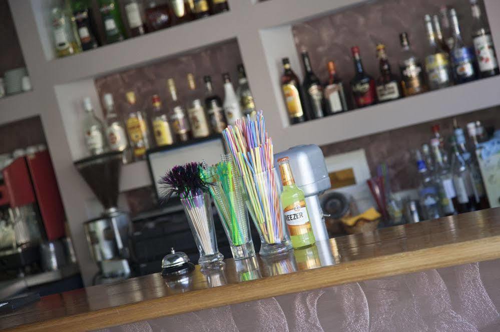 Apartament Blue Sky Agia Marina Zewnętrze zdjęcie